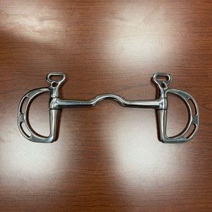 Brand new kimberwick bit.  Without chain